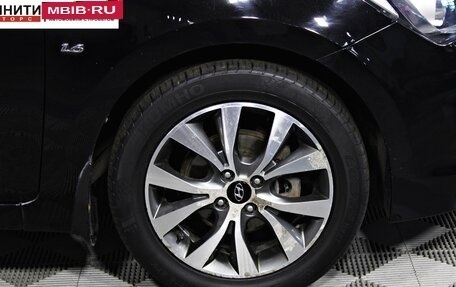 Hyundai Solaris II рестайлинг, 2015 год, 1 077 000 рублей, 18 фотография