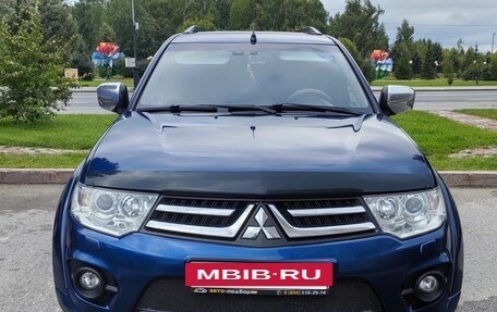 Mitsubishi Pajero Sport II рестайлинг, 2014 год, 2 100 000 рублей, 2 фотография