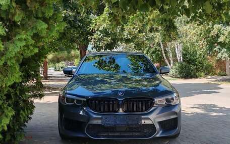 BMW 5 серия, 2018 год, 2 600 000 рублей, 2 фотография