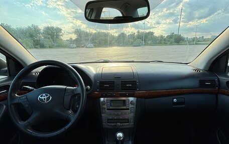 Toyota Avensis III рестайлинг, 2008 год, 710 000 рублей, 24 фотография