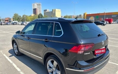 Volkswagen Tiguan II, 2018 год, 2 750 000 рублей, 3 фотография