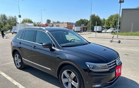 Volkswagen Tiguan II, 2018 год, 2 750 000 рублей, 2 фотография