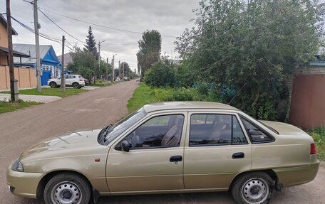 Daewoo Nexia I рестайлинг, 2011 год, 300 000 рублей, 21 фотография