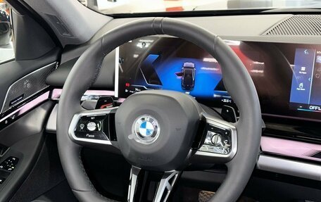 BMW 5 серия, 2025 год, 7 890 000 рублей, 21 фотография