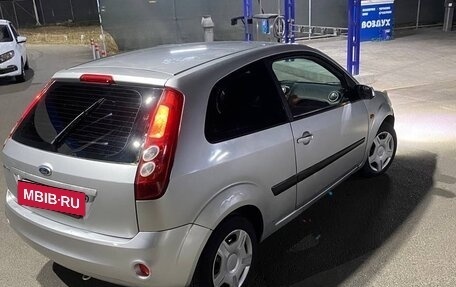 Ford Fiesta, 2006 год, 370 000 рублей, 3 фотография