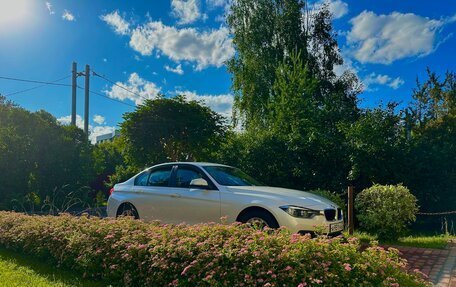 BMW 3 серия, 2017 год, 2 100 000 рублей, 2 фотография