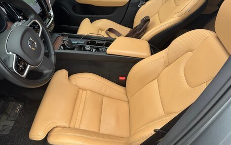 Volvo V60 II, 2020 год, 4 550 000 рублей, 7 фотография