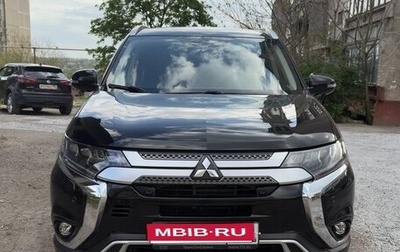 Mitsubishi Outlander III рестайлинг 3, 2020 год, 2 900 000 рублей, 1 фотография