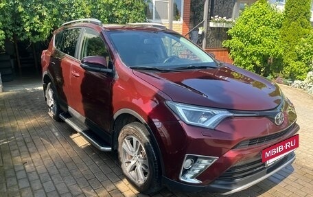 Toyota RAV4, 2016 год, 1 950 000 рублей, 2 фотография