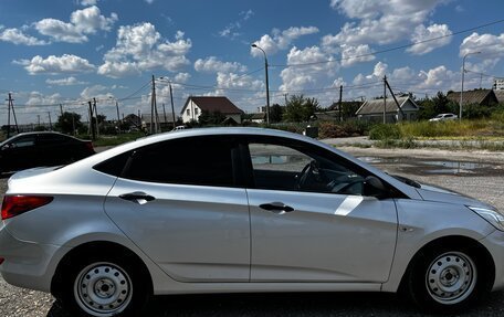 Hyundai Solaris II рестайлинг, 2013 год, 790 000 рублей, 3 фотография