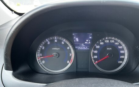 Hyundai Solaris II рестайлинг, 2013 год, 790 000 рублей, 13 фотография