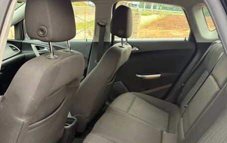 Opel Astra J, 2010 год, 470 000 рублей, 25 фотография