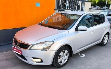 KIA cee'd I рестайлинг, 2011 год, 800 000 рублей, 7 фотография
