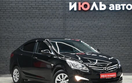 Hyundai Solaris II рестайлинг, 2015 год, 930 000 рублей, 3 фотография