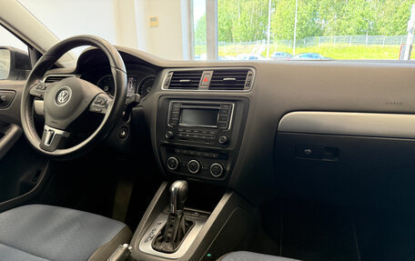 Volkswagen Jetta VI, 2013 год, 1 049 000 рублей, 21 фотография