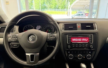Volkswagen Jetta VI, 2013 год, 1 049 000 рублей, 25 фотография