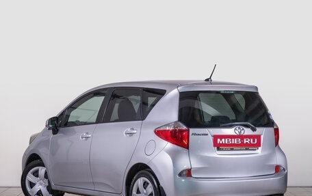 Toyota Ractis II, 2011 год, 899 000 рублей, 4 фотография