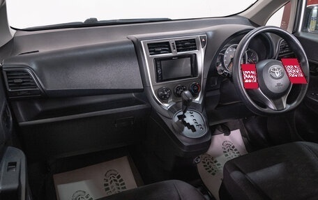 Toyota Ractis II, 2011 год, 899 000 рублей, 11 фотография