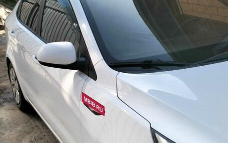 KIA Rio III рестайлинг, 2016 год, 900 000 рублей, 2 фотография