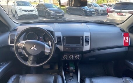 Mitsubishi Outlander III рестайлинг 3, 2011 год, 1 130 000 рублей, 13 фотография