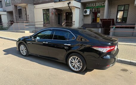 Toyota Camry, 2018 год, 2 450 000 рублей, 2 фотография