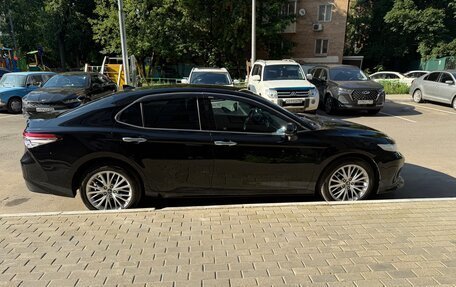 Toyota Camry, 2018 год, 2 450 000 рублей, 8 фотография