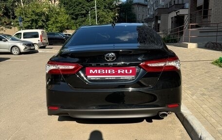 Toyota Camry, 2018 год, 2 450 000 рублей, 6 фотография