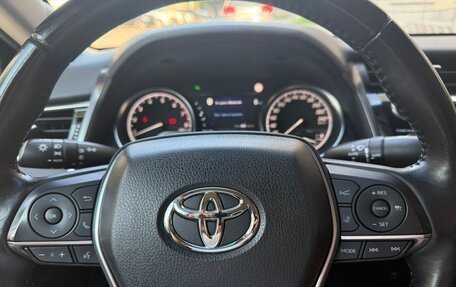 Toyota Camry, 2018 год, 2 450 000 рублей, 15 фотография