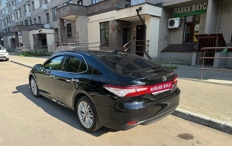 Toyota Camry, 2018 год, 2 450 000 рублей, 9 фотография