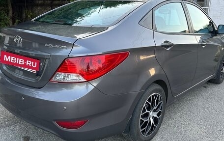 Hyundai Solaris II рестайлинг, 2011 год, 830 000 рублей, 7 фотография