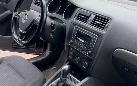 Volkswagen Jetta VI, 2016 год, 1 400 000 рублей, 15 фотография