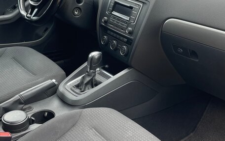 Volkswagen Jetta VI, 2016 год, 1 400 000 рублей, 16 фотография