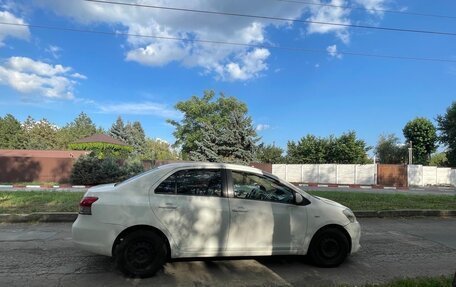 Toyota Yaris III рестайлинг, 2007 год, 750 000 рублей, 5 фотография