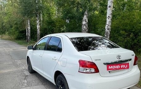 Toyota Yaris III рестайлинг, 2007 год, 750 000 рублей, 2 фотография
