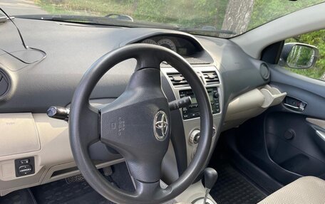 Toyota Yaris III рестайлинг, 2007 год, 750 000 рублей, 10 фотография