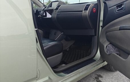 Toyota Prius, 2007 год, 820 000 рублей, 13 фотография