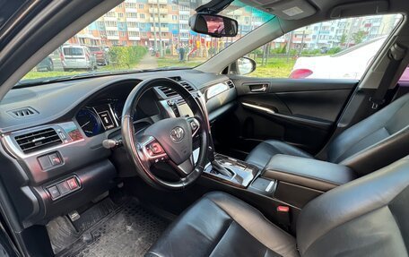 Toyota Camry, 2018 год, 1 750 000 рублей, 6 фотография