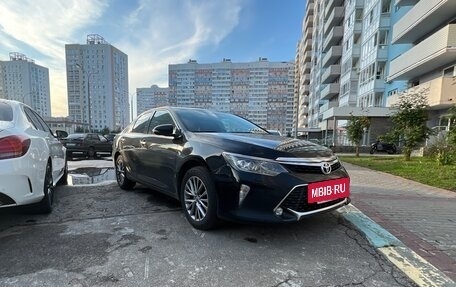 Toyota Camry, 2018 год, 1 750 000 рублей, 2 фотография