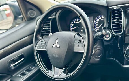 Mitsubishi Outlander III рестайлинг 3, 2016 год, 1 880 000 рублей, 21 фотография