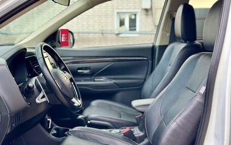 Mitsubishi Outlander III рестайлинг 3, 2016 год, 1 880 000 рублей, 17 фотография