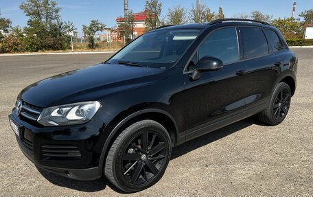 Volkswagen Touareg III, 2012 год, 1 800 000 рублей, 2 фотография