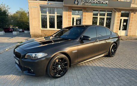 BMW 5 серия, 2015 год, 1 850 000 рублей, 2 фотография