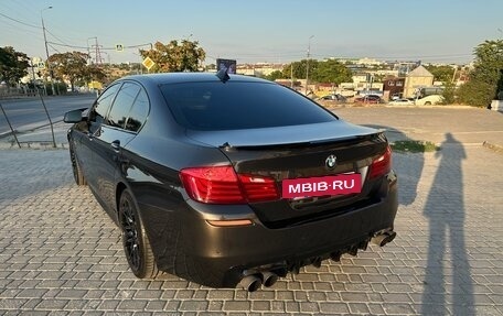 BMW 5 серия, 2015 год, 1 850 000 рублей, 3 фотография