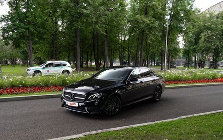 Mercedes-Benz E-Класс, 2019 год, 3 230 000 рублей, 5 фотография