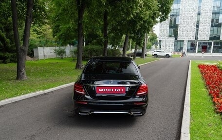 Mercedes-Benz E-Класс, 2019 год, 3 230 000 рублей, 6 фотография