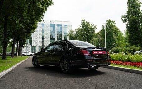 Mercedes-Benz E-Класс, 2019 год, 3 230 000 рублей, 4 фотография