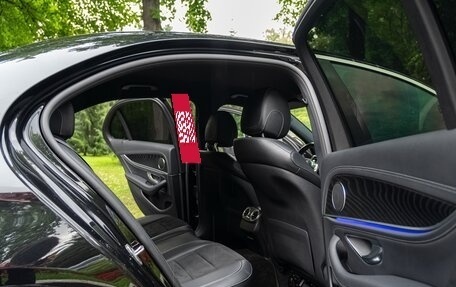 Mercedes-Benz E-Класс, 2019 год, 3 230 000 рублей, 15 фотография