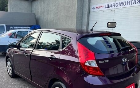 Hyundai Solaris II рестайлинг, 2013 год, 800 000 рублей, 2 фотография