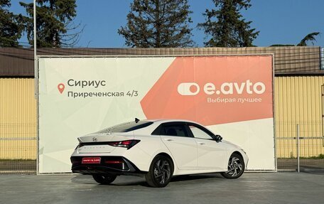 Hyundai Elantra, 2023 год, 2 300 000 рублей, 6 фотография
