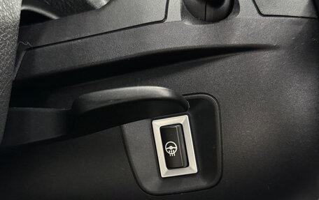 BMW 3 серия, 2019 год, 2 400 000 рублей, 17 фотография